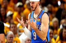 开云体育登录-篮网横扫湖人，卡鲁索打破历史纪录