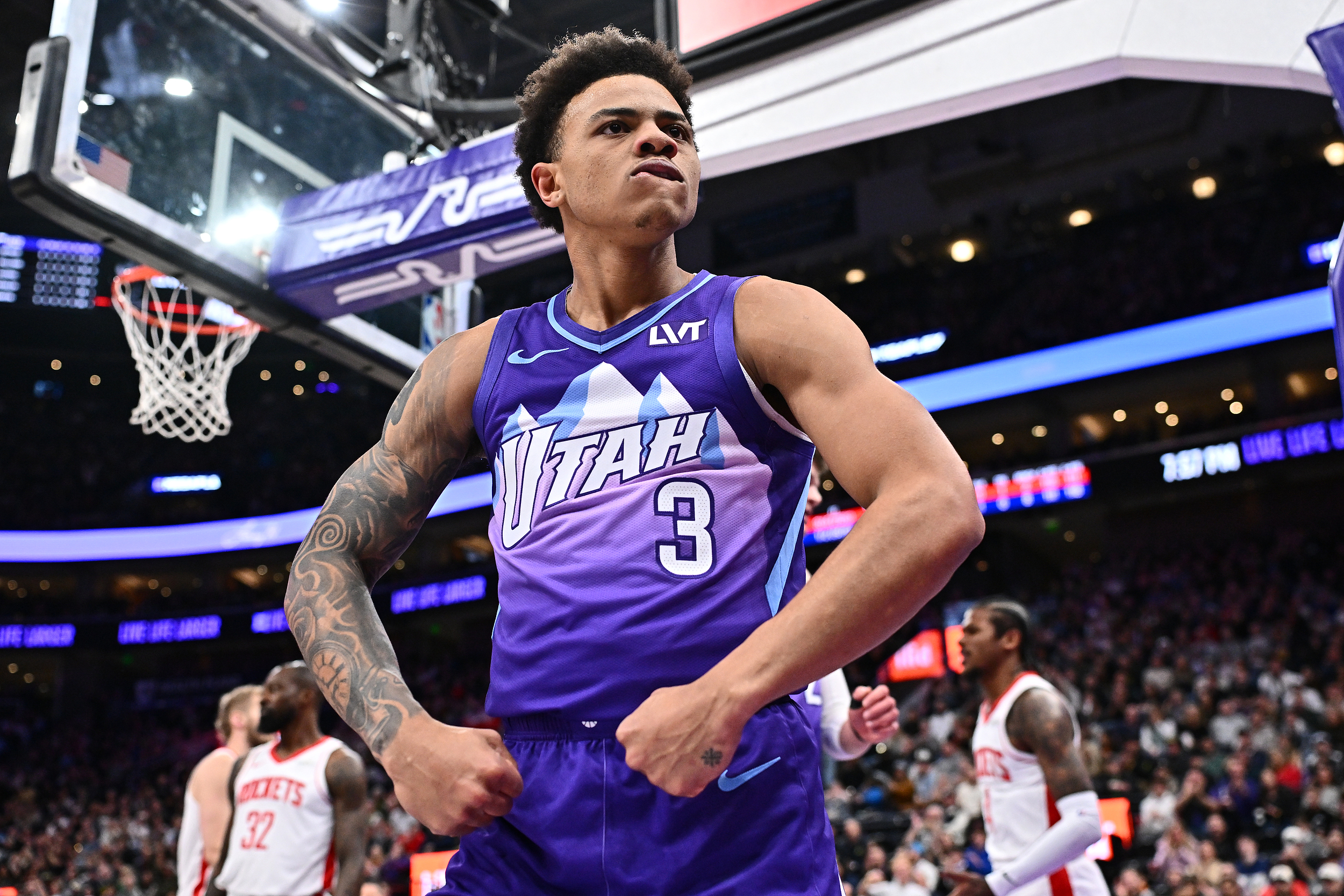 关于爵士血洗波兰男篮，乔治·希尔制霸全场的信息