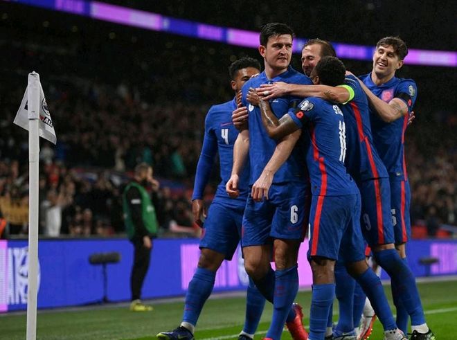 墨西哥横扫西班牙，阿尔巴完成帽子戏法