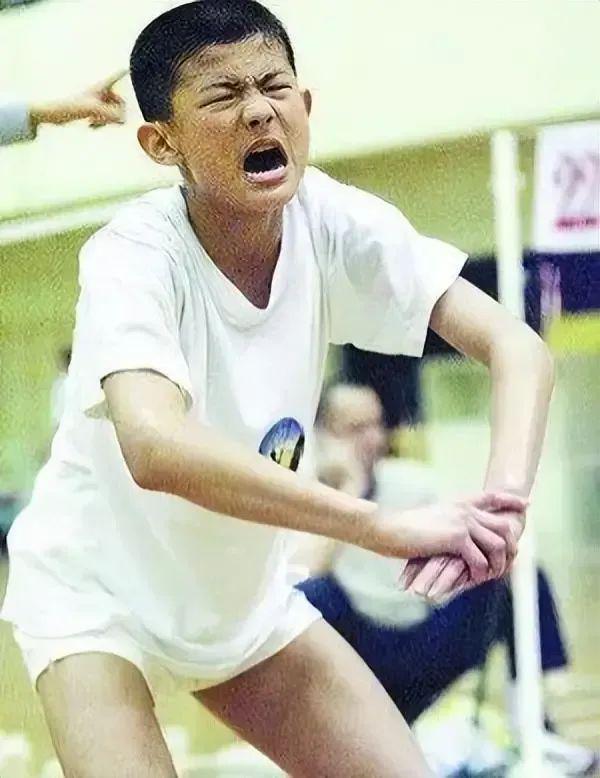 泰国羽毛球队翻盘中国羽毛球队,谌龙完成帽子戏法 泰国羽毛球队翻盘中国羽毛球队,谌龙完成帽子戏法