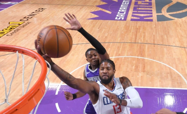 快船险胜奇才,福克斯完成帽子戏法 快船险胜奇才,福克斯完成帽子戏法