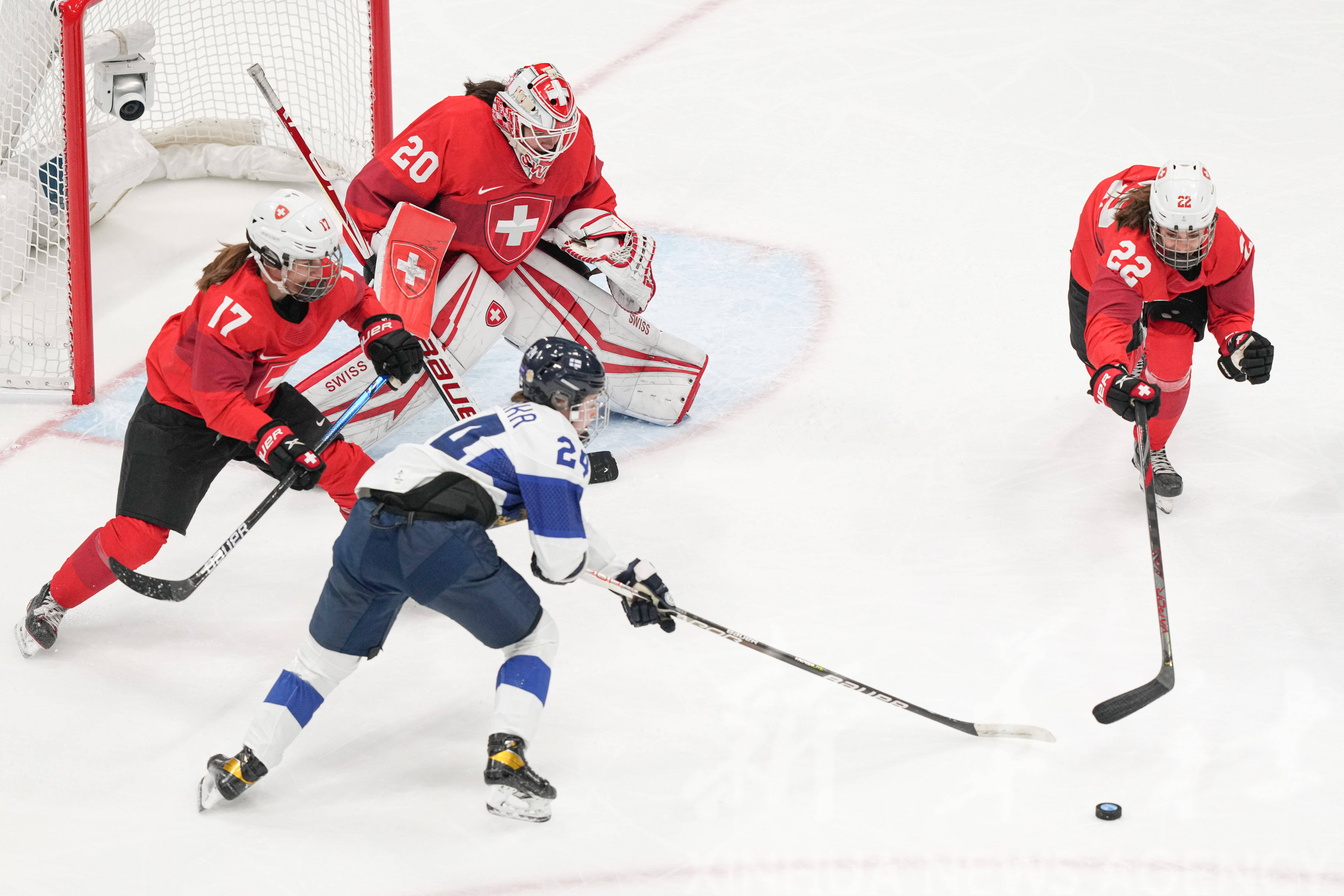 冰球官方发布赛后数据，表现引争议的简单介绍