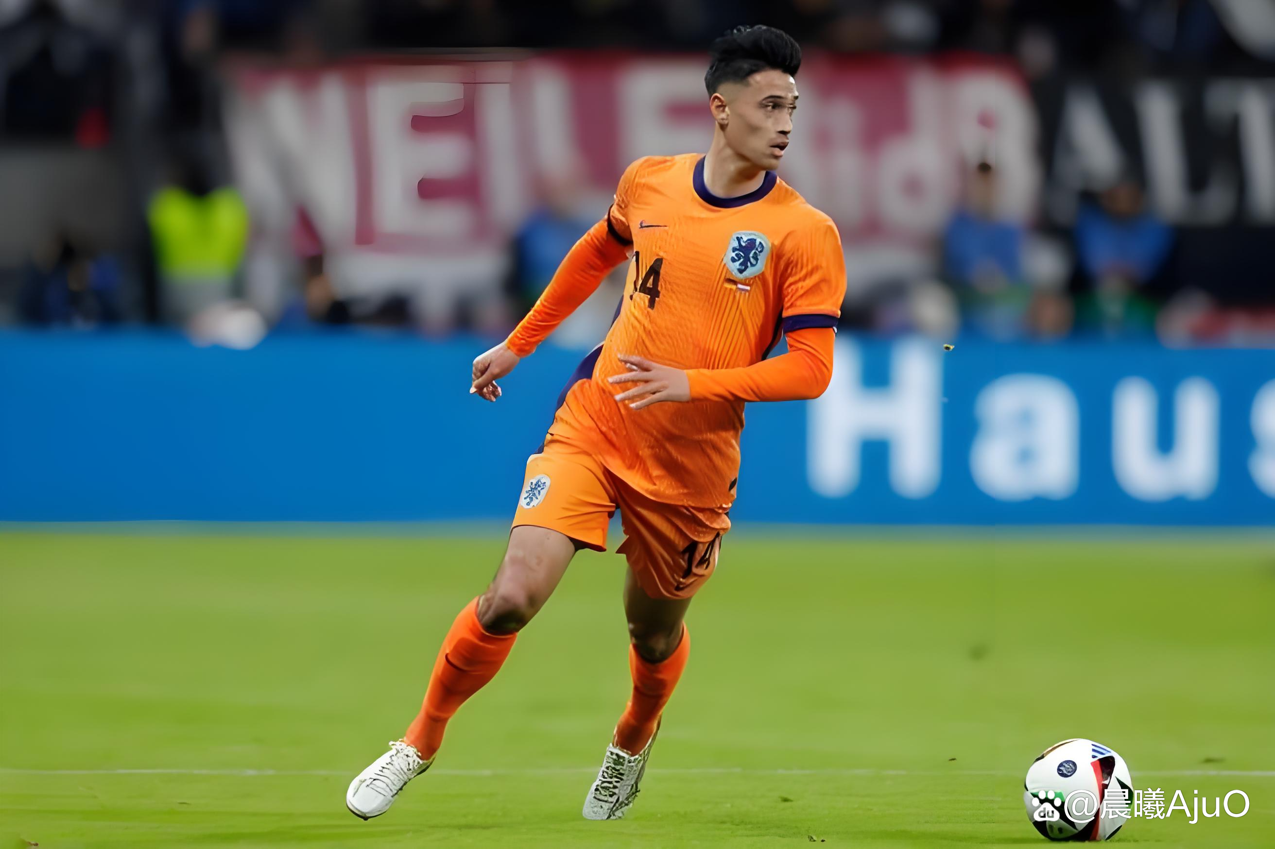 巴黎轻取那不勒斯，哈兰德状态火热的简单介绍