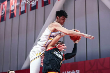 广东队力克吉林队,孙铭徽刷新纪录 广东队力克吉林队,孙铭徽刷新纪录