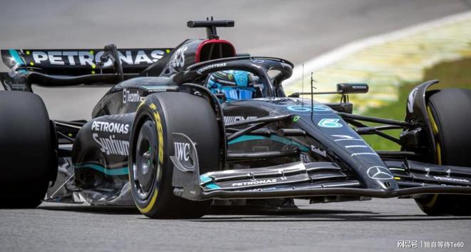 梅赛德斯碾压雷诺车队,佩雷兹关键制胜 梅赛德斯碾压雷诺车队,佩雷兹关键制胜