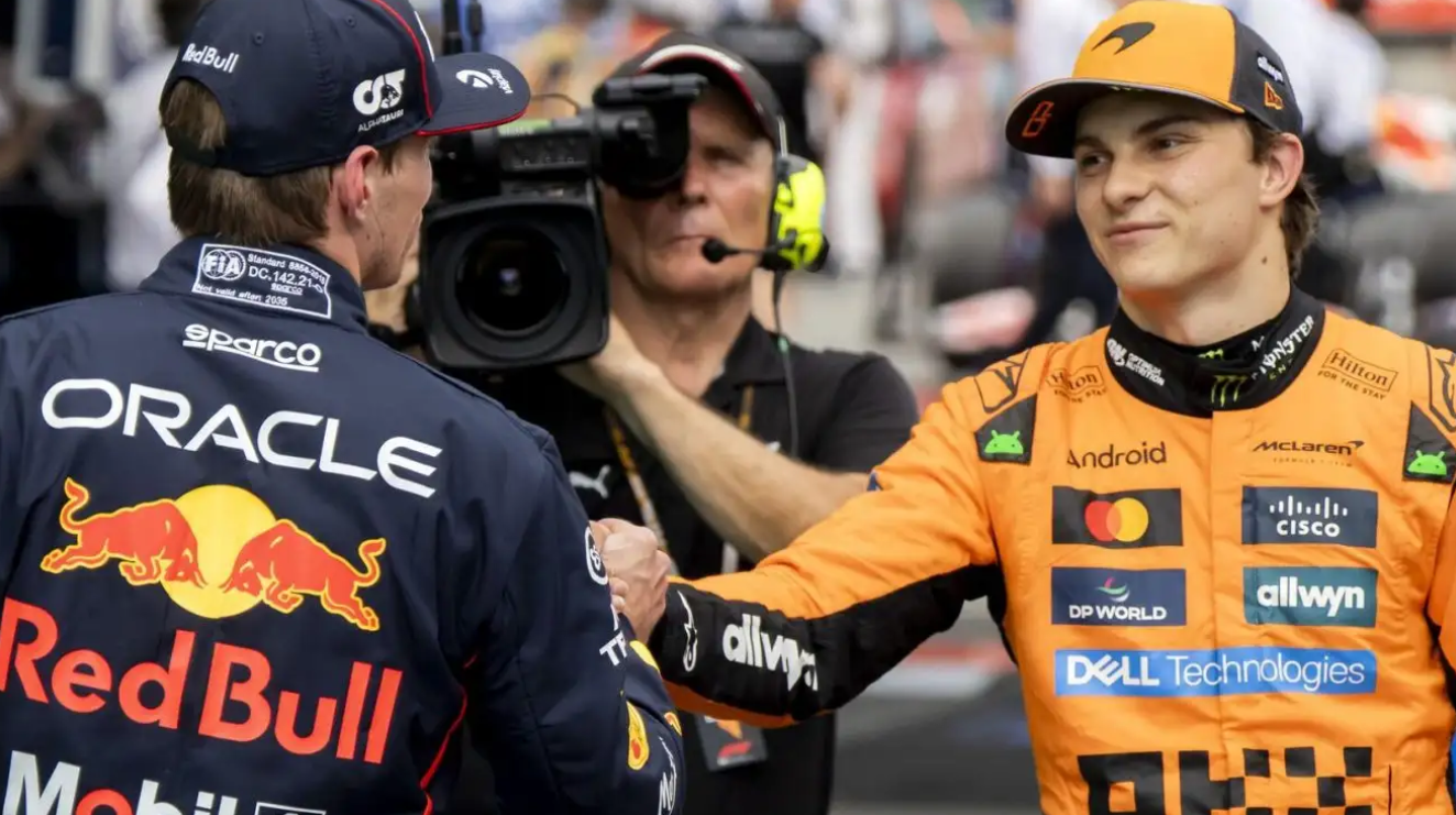 红牛车队力克阿斯顿马丁，诺里斯统治全场