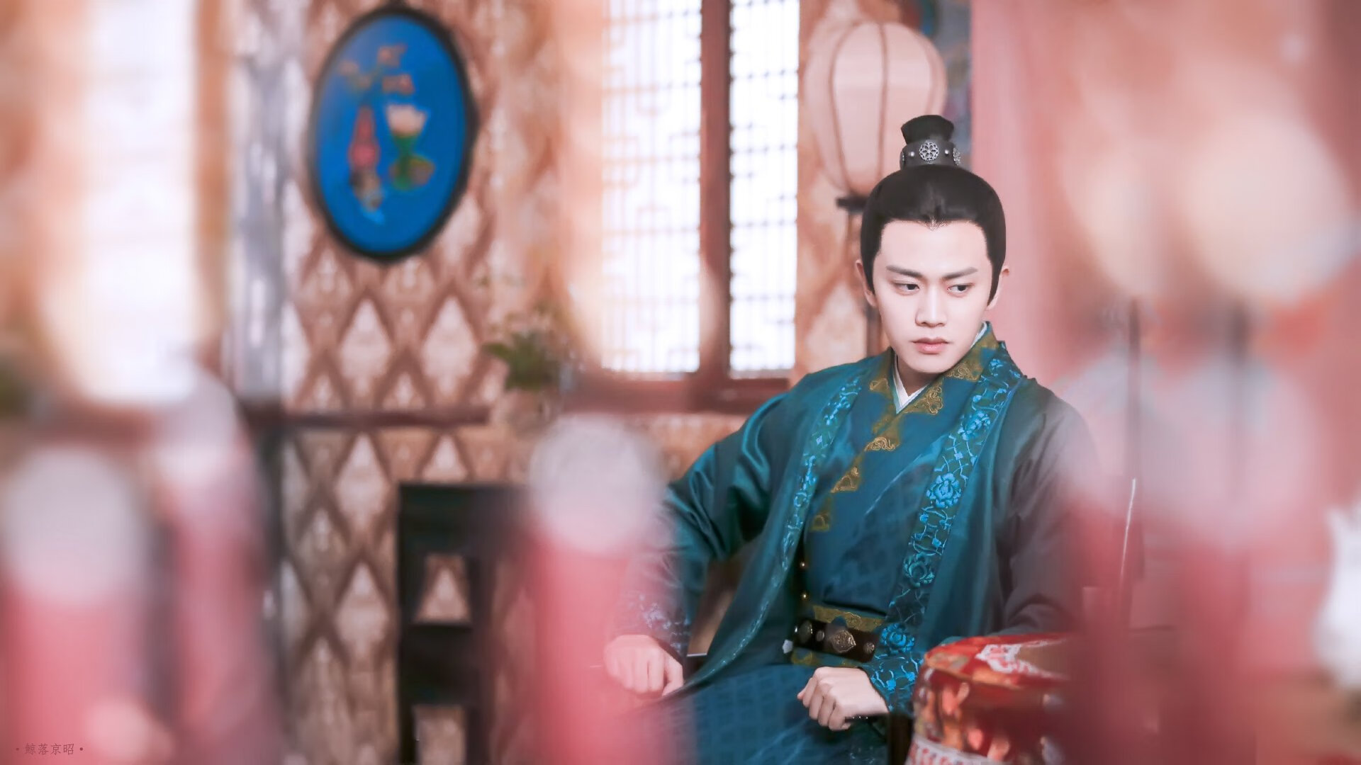 绿茵场上的矛盾之争，佩德里的艺术爆发与奥地利式高压对马竞的战术压制