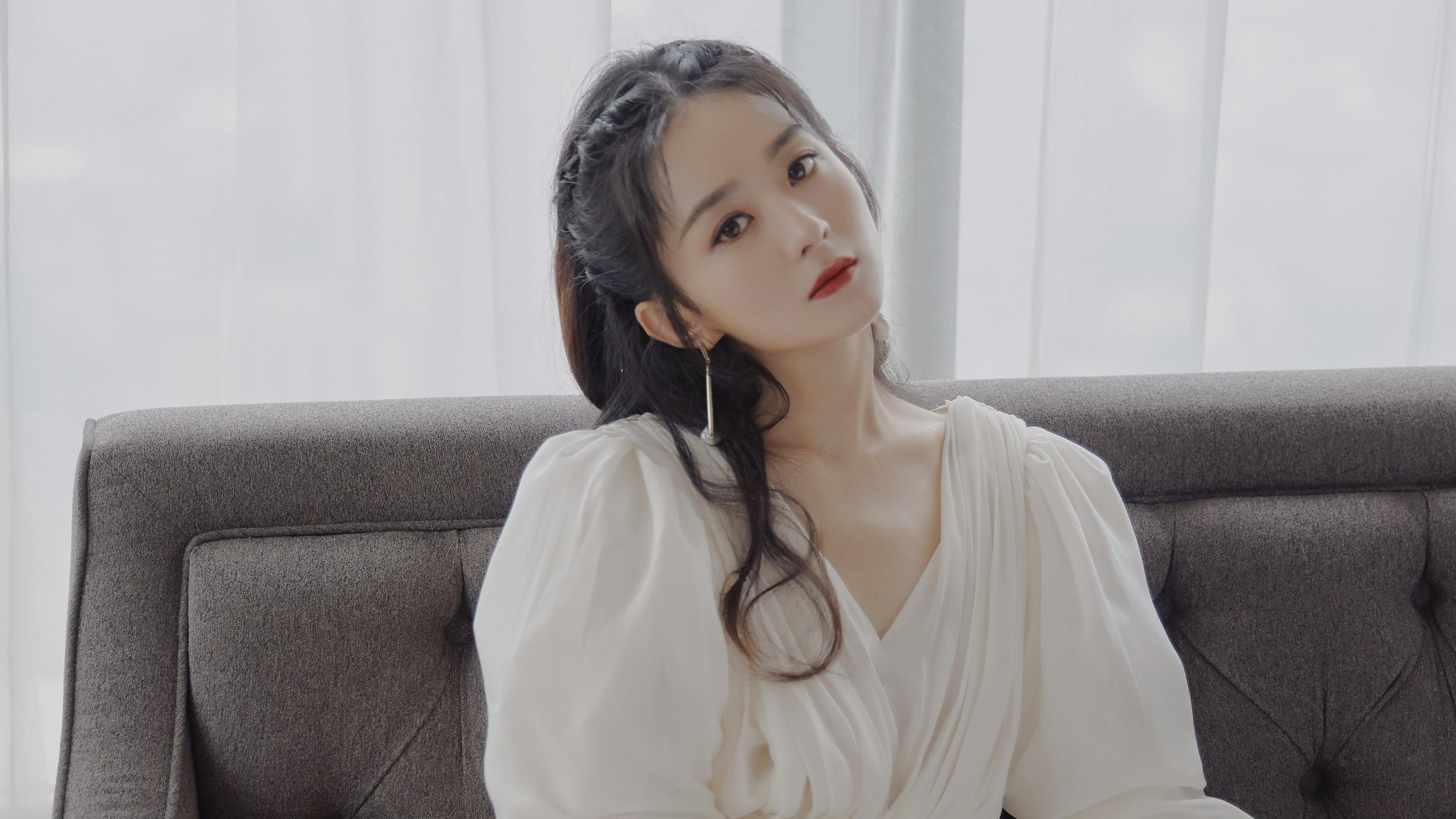 冰与火之歌,当北欧铁骑正面碾碎南美风暴,莱万于伊比利亚之巅宣告霸权