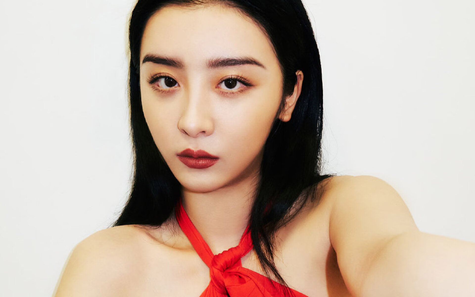 76人爆冷输广厦，再看浓眉戴维斯如何诠释硬仗之王的真意